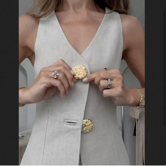 BLOGGERS FAVORITE NWT Commense Tan Pantsuit with Fitted Waist and Wide Leg - Picture 4 of 13